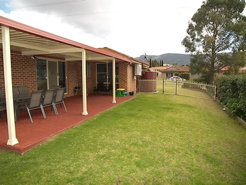 1 Benares Court, Horsley NSW 2530