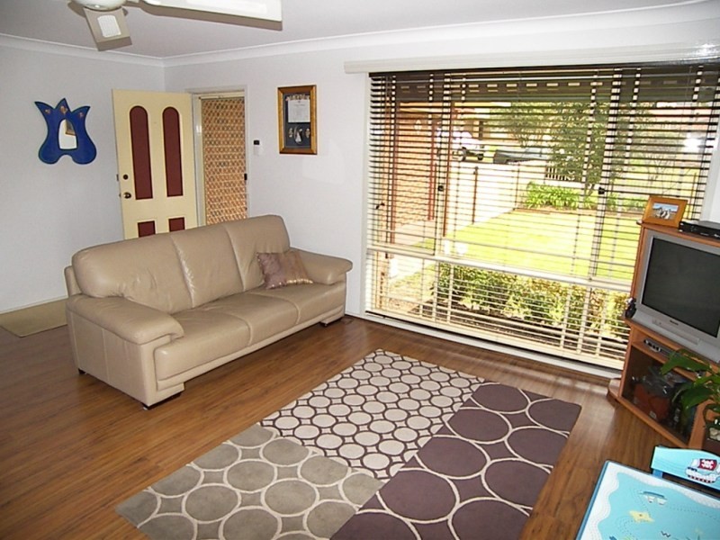 1 Benares Court, Horsley NSW 2530