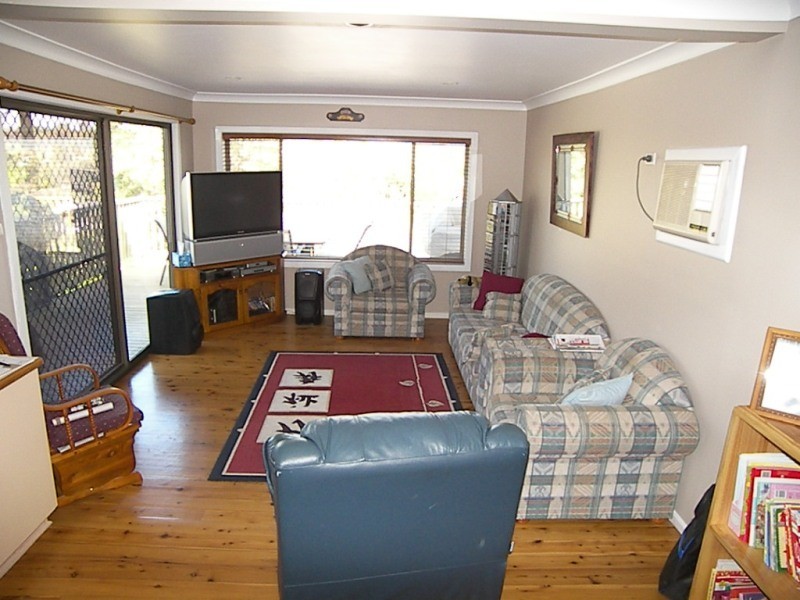 16 Bright Parade, Dapto NSW 2530