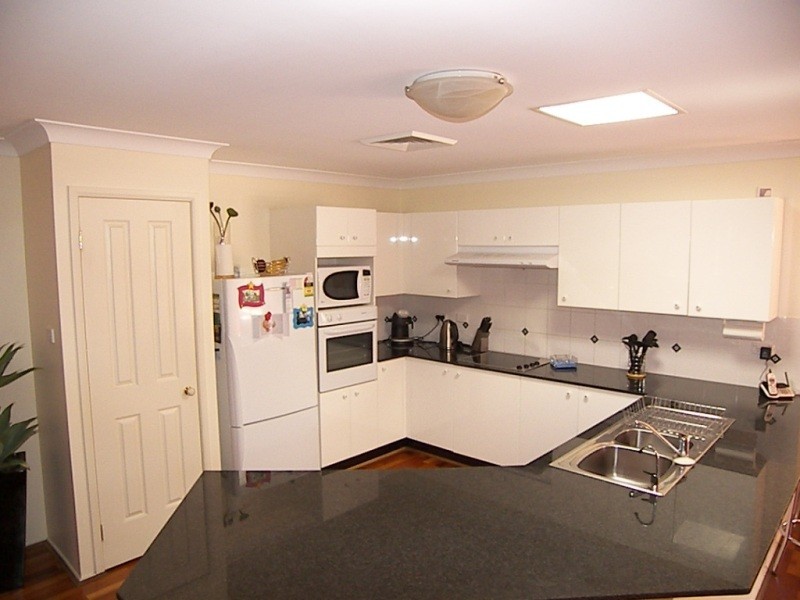 14 Hartfield Avenue, Horsley NSW 2530