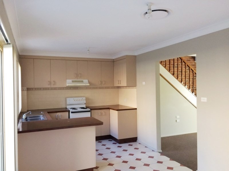 2/22 Bateman Avenue, Albion Park Rail NSW 2527