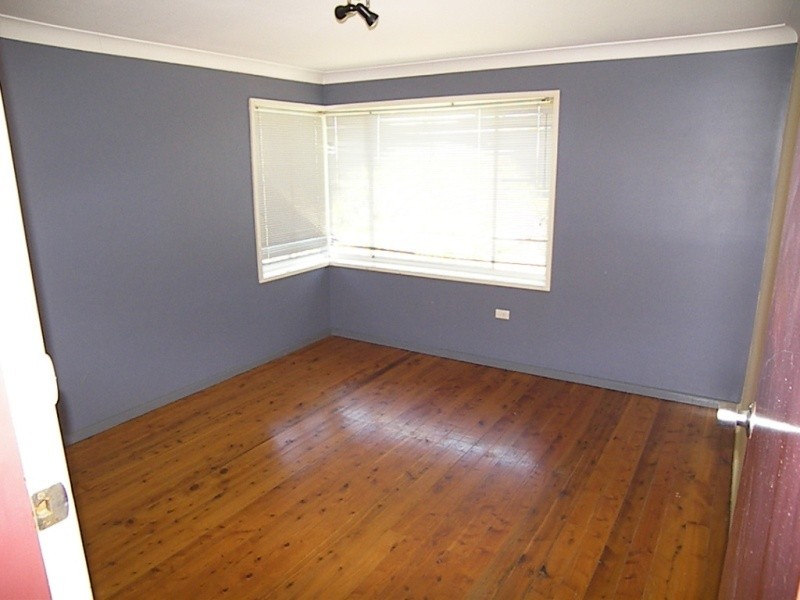 10 Robert Street, Kanahooka NSW 2530