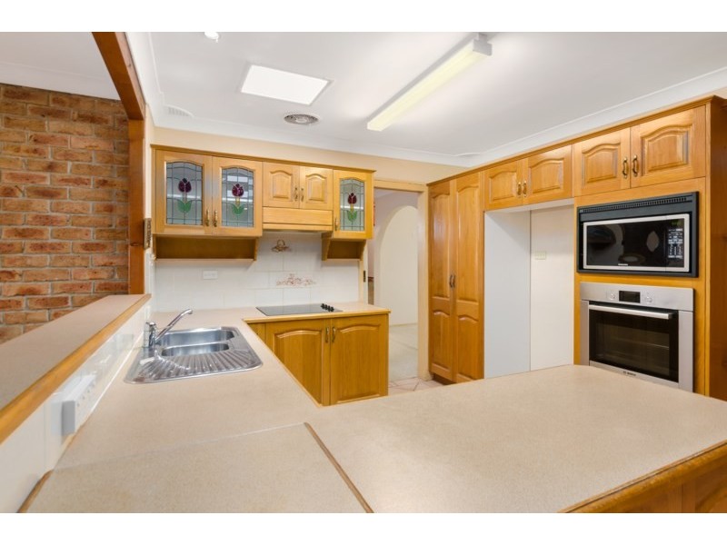 2 Lobelia Street, Albion Park Rail NSW 2527