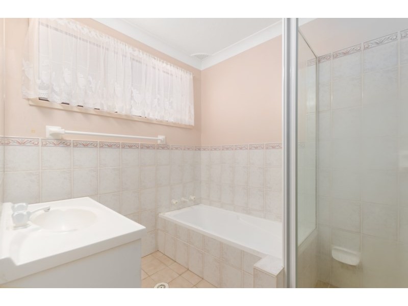 2 Lobelia Street, Albion Park Rail NSW 2527
