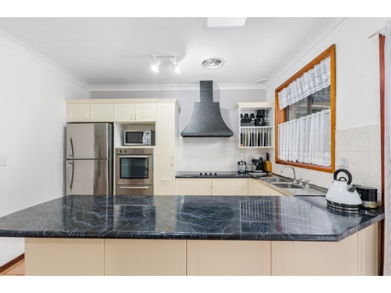 57 Edgeworth Avenue, Kanahooka NSW 2530