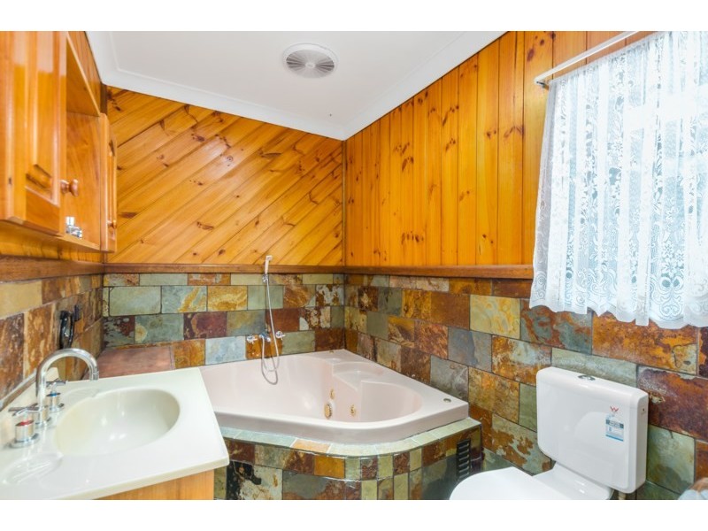 57 Edgeworth Avenue, Kanahooka NSW 2530