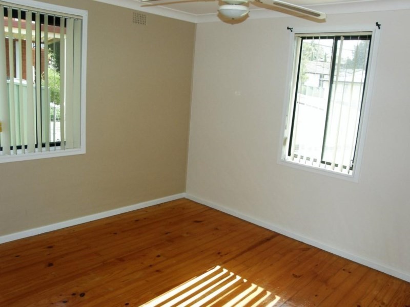 7 Weemala Crescent, Koonawarra NSW 2530