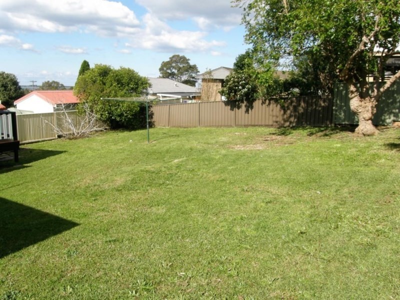 7 Weemala Crescent, Koonawarra NSW 2530