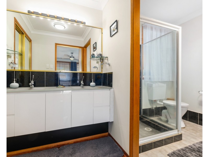 17 Bovard Court, Horsley NSW 2530