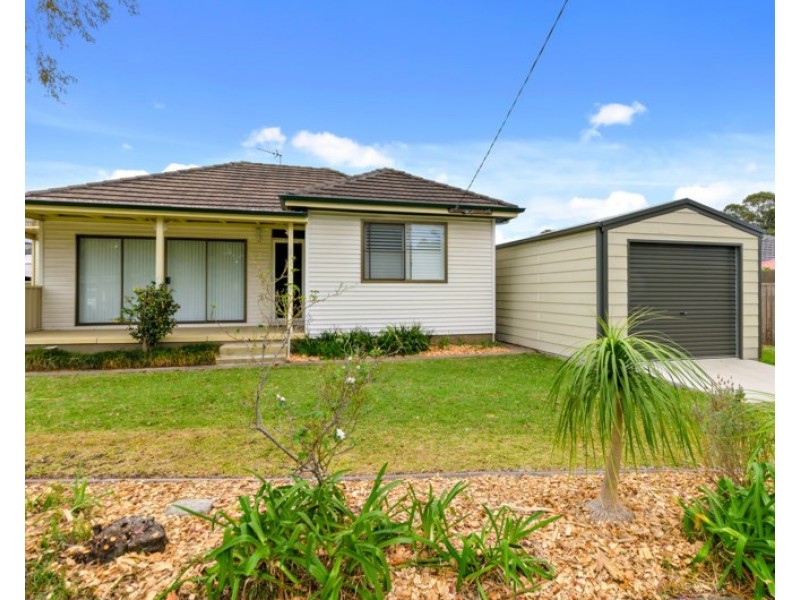 2 Cambridge Road, Dapto NSW 2530
