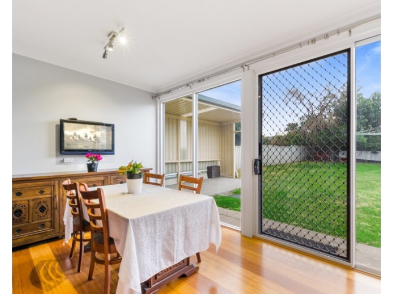 2 Cambridge Road, Dapto NSW 2530