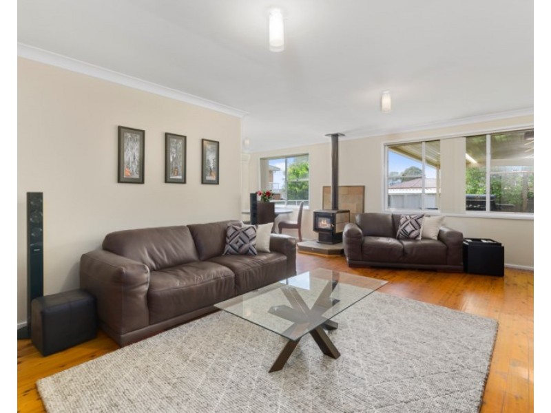 9 Ironbark Avenue, Albion Park Rail NSW 2527