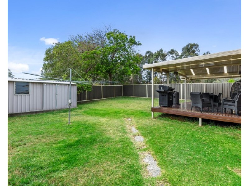 9 Ironbark Avenue, Albion Park Rail NSW 2527
