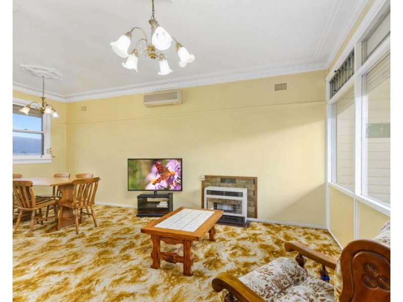 10 Kent Road, Dapto NSW 2530