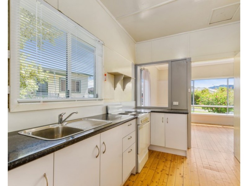4 Heininger Street, Dapto NSW 2530