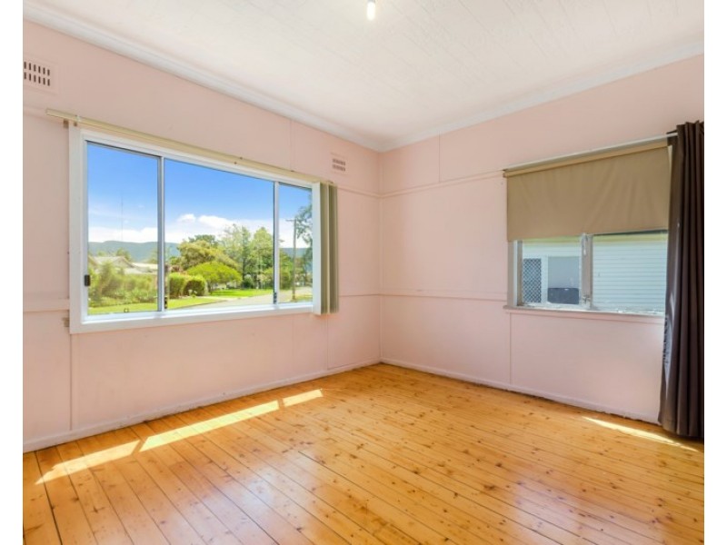 4 Heininger Street, Dapto NSW 2530