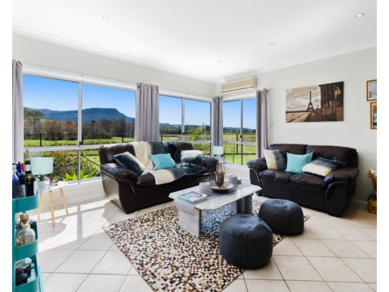 14 Barham Place, Horsley NSW 2530