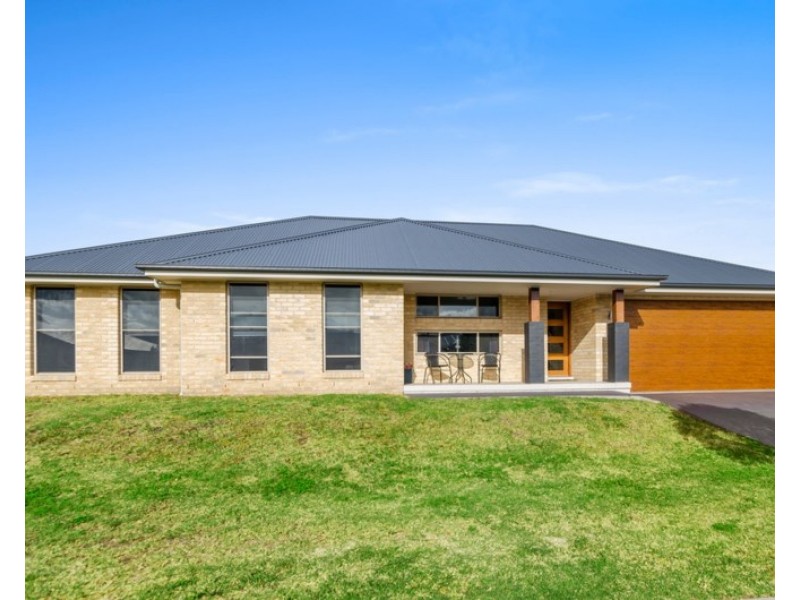 29 Bayview Avenue, Haywards Bay NSW 2530
