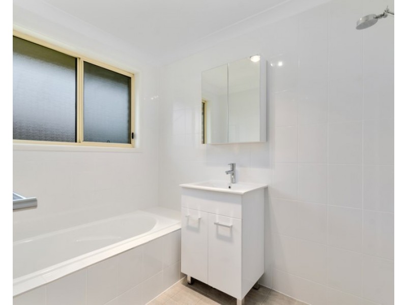 4 Julianne Street, Dapto NSW 2530