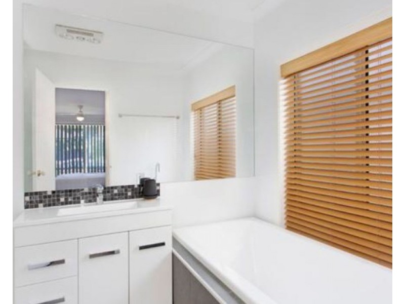 27 Karara Avenue, Horsley NSW 2530