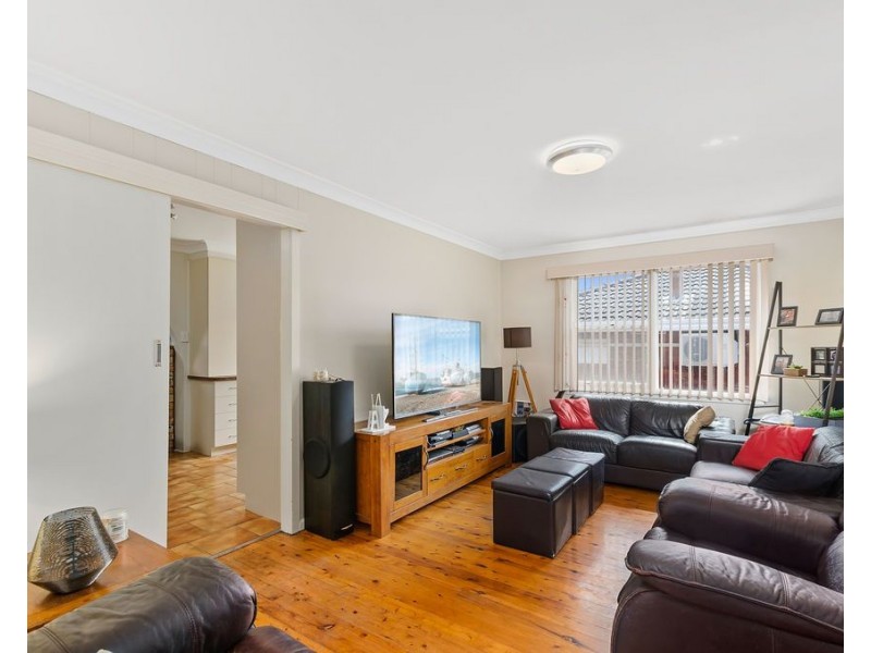 48 Burrell Crescent, Dapto NSW 2530