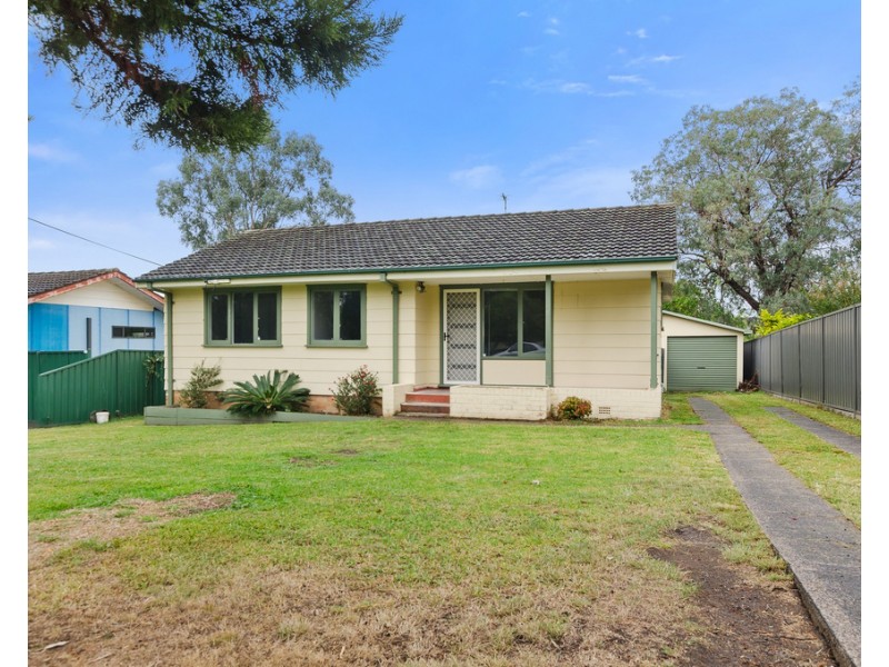 15 Kurrawa Crescent, Koonawarra NSW 2530