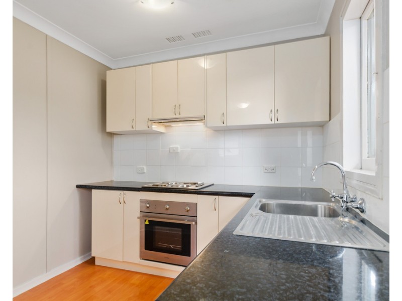 15 Kurrawa Crescent, Koonawarra NSW 2530