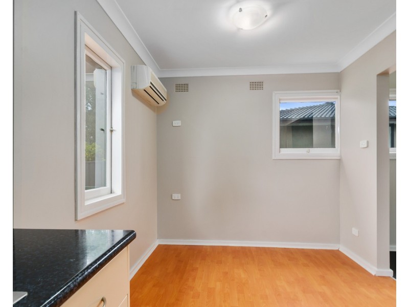 15 Kurrawa Crescent, Koonawarra NSW 2530