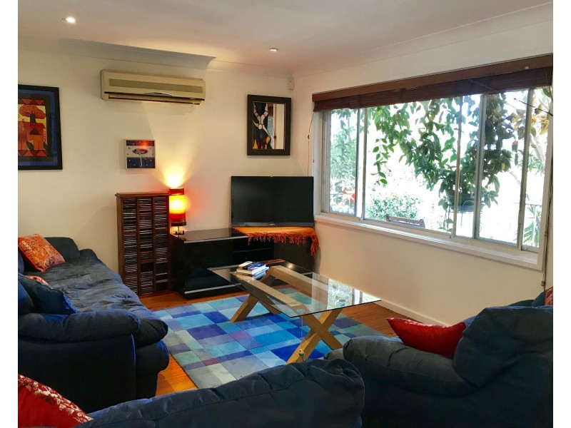 10 Robert Street, Kanahooka NSW 2530