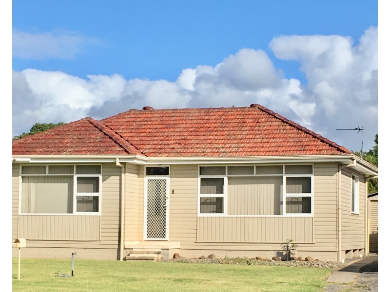 8 Lakelands Drive, Dapto NSW 2530