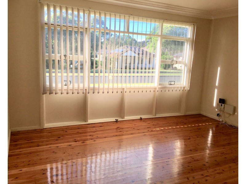 8 Lakelands Drive, Dapto NSW 2530