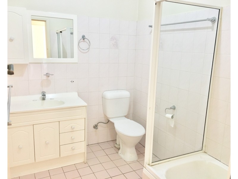 8 Lakelands Drive, Dapto NSW 2530