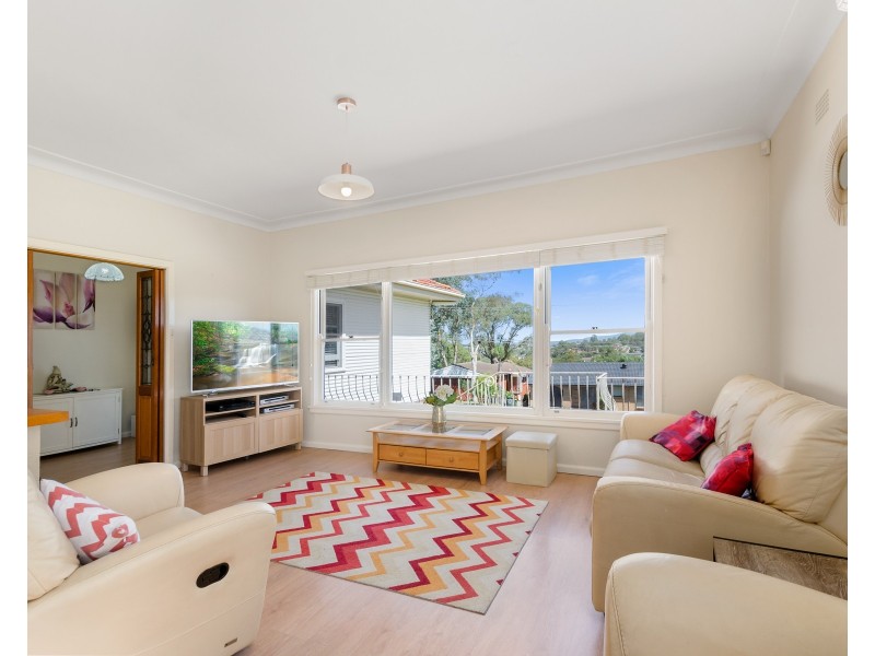 104 Beatus Street, Unanderra NSW 2526