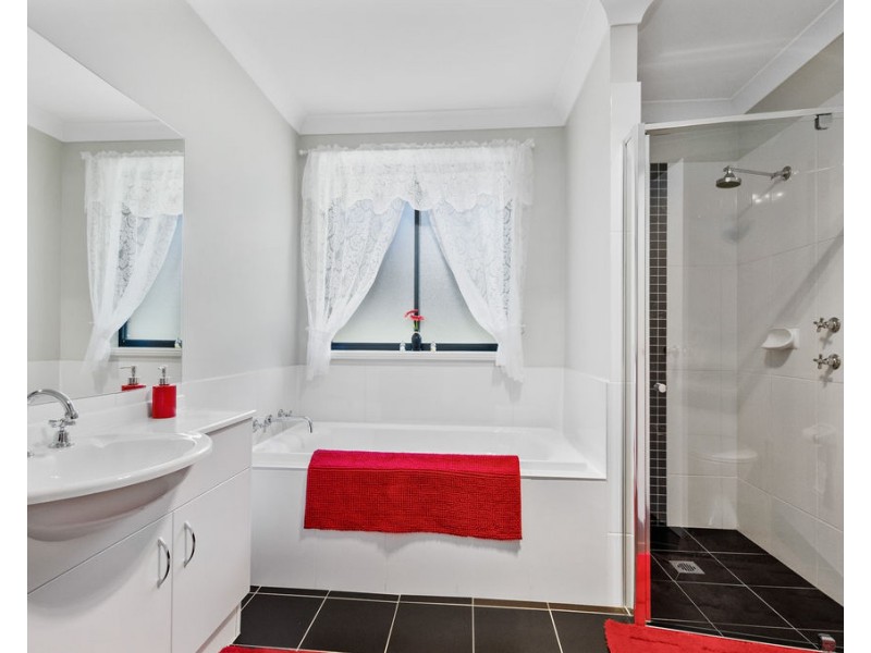 19 Saltwater Circuit, Kanahooka NSW 2530