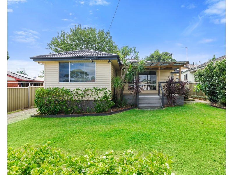 38 Blakemore Avenue, Kanahooka NSW 2530