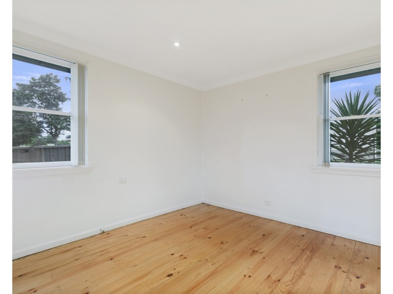 31 Bambil Crescent, Dapto NSW 2530