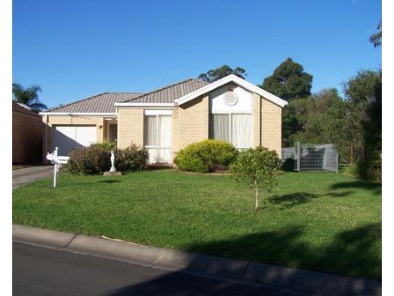 15 Jenail Place, Horsley NSW 2530