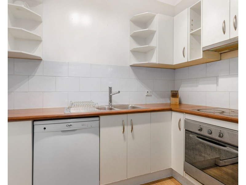 156 Princes Highway, Unanderra NSW 2526