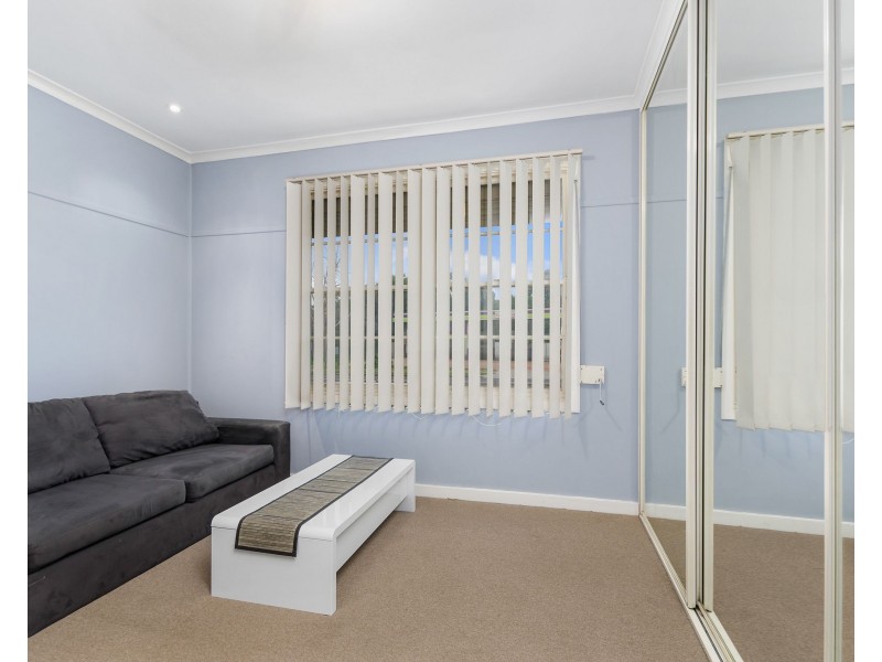 156 Princes Highway, Unanderra NSW 2526