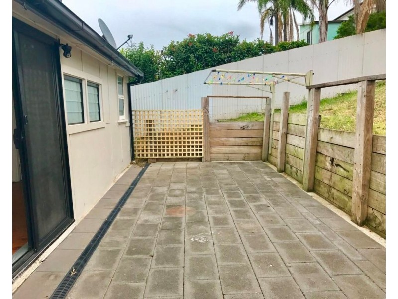 68 Grand View Parade, Lake Heights NSW 2502