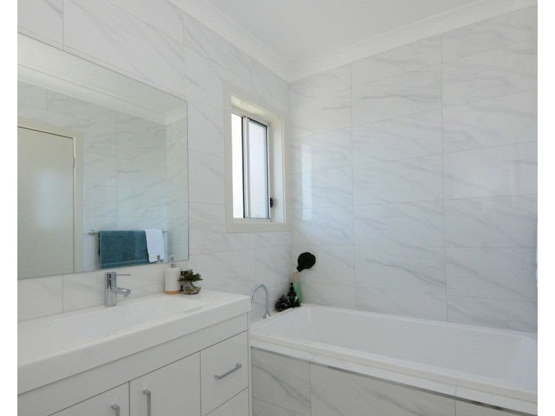 2/40 Gerongar Crescent, Haywards Bay NSW 2530