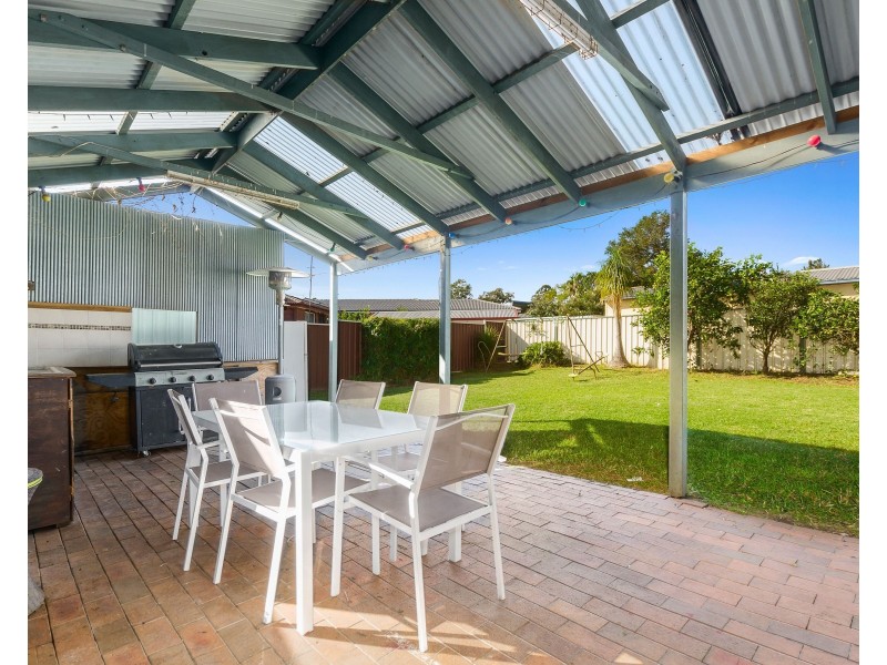 31 Polock Crescent, Albion Park NSW 2527