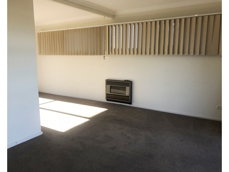 110 Edgeworth Avenue, Kanahooka NSW 2530