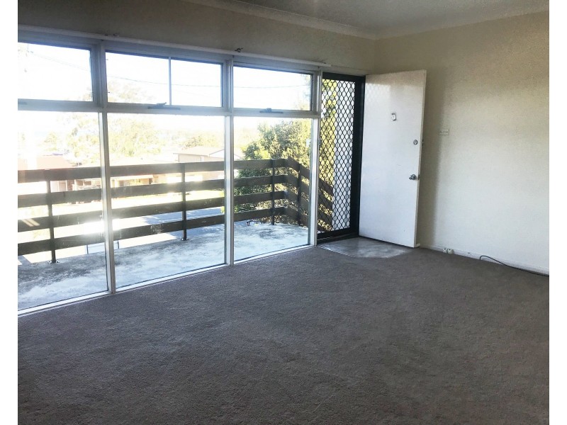 110 Edgeworth Avenue, Kanahooka NSW 2530