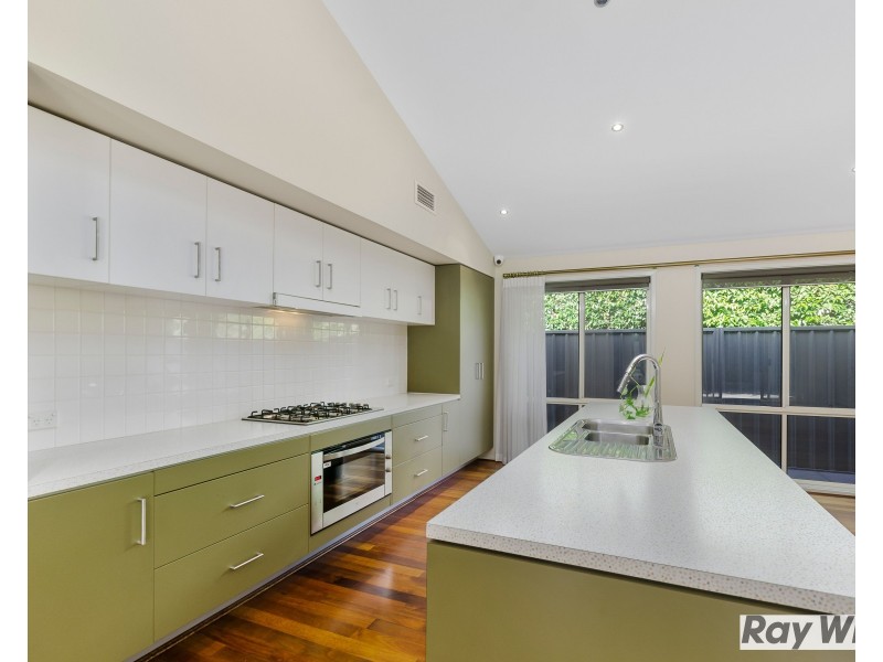17 Haywards Bay Drive, Haywards Bay NSW 2530