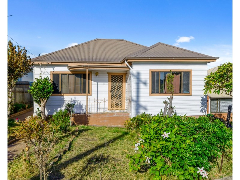 4 Second Avenue, Port Kembla NSW 2505
