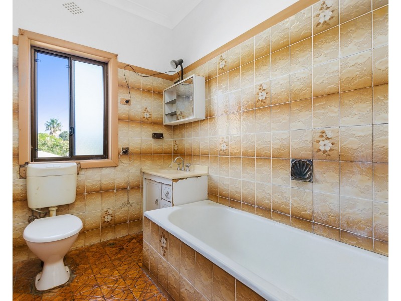 4 Second Avenue, Port Kembla NSW 2505