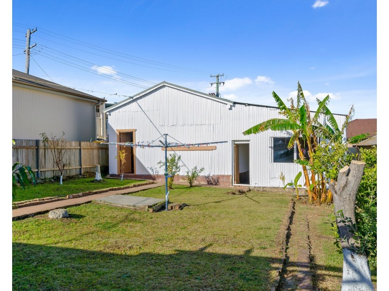4 Second Avenue, Port Kembla NSW 2505