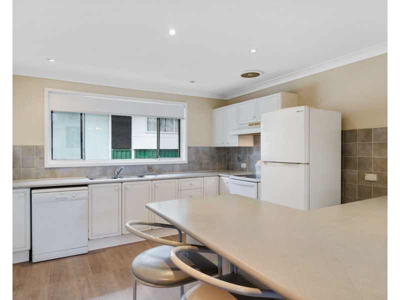 16 Kathryn Street, Kanahooka NSW 2530