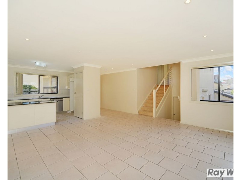 7/15 Woodlawn Avenue, Mangerton NSW 2500